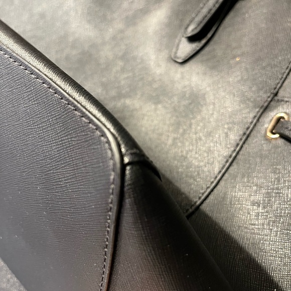 Michael Kors Gilly Large Tote Black Like NEW - Picture 7 of 12